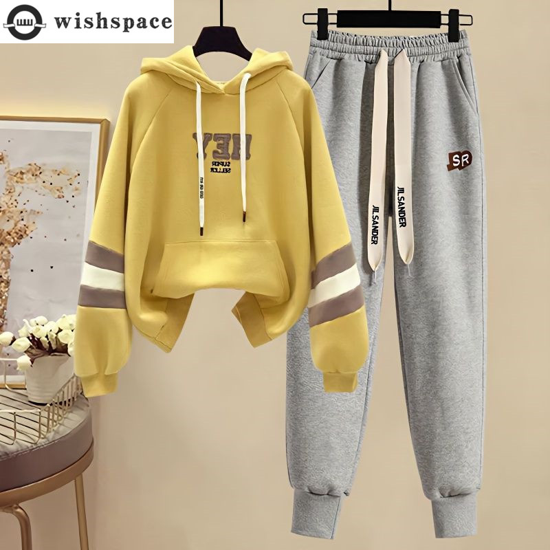 Winter Clothing Sale - Set sportivo da donna in primavera