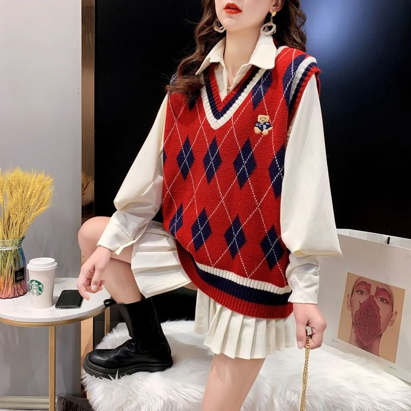 Gilet in maglia rossa per donn - Winter Clothing Trends 2025 recensione e prezzo