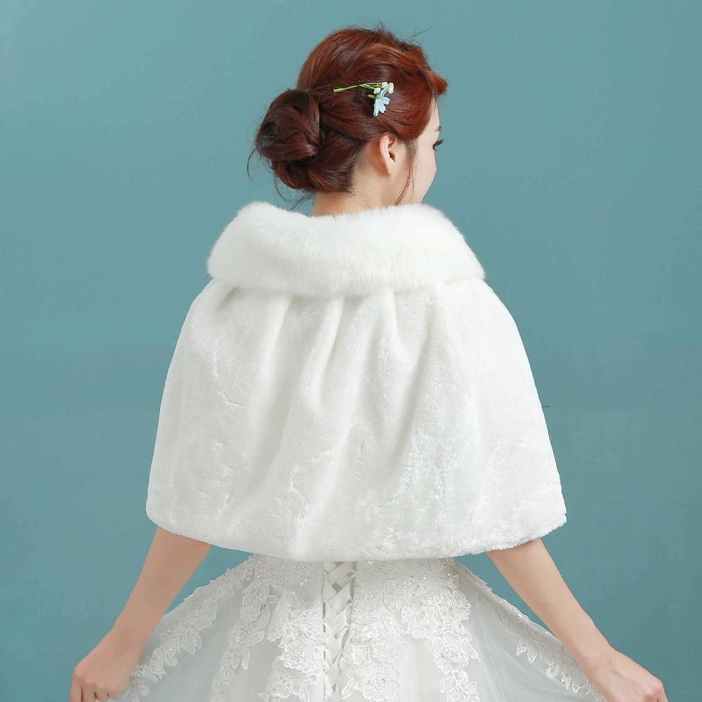 Stola avvolgente in peluche ad - Winter Clothing Ideas recensione e prezzo