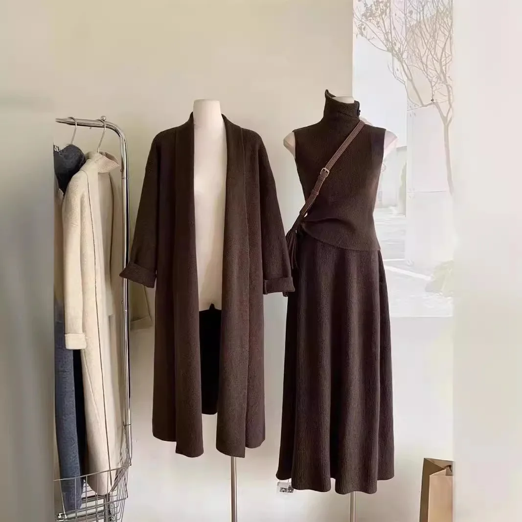 Set da tre pezzi Gilet maglion - Winter Clothing Trends 2025 recensione e prezzo