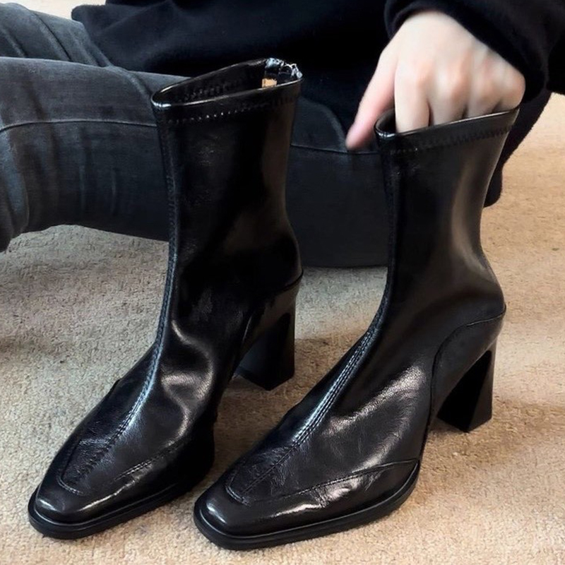Stivaletti da donna con tacco  - Winter Clothing Trends 2025 recensione e prezzo