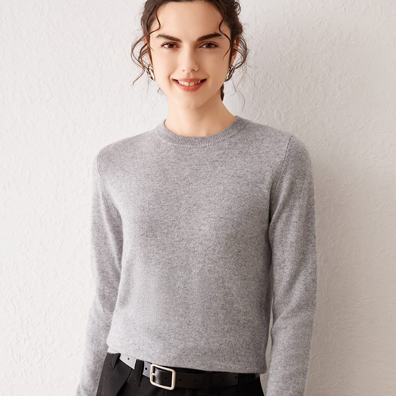 Maglione da donna in puro cash - Winter Clothing Trends 2025 recensione e prezzo